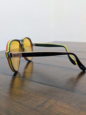Vintage Bausch & Lomb Ray-Ban USA Vagabond Ambermatic Sunglasses